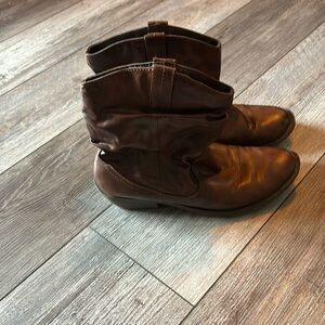 American Eagle boots